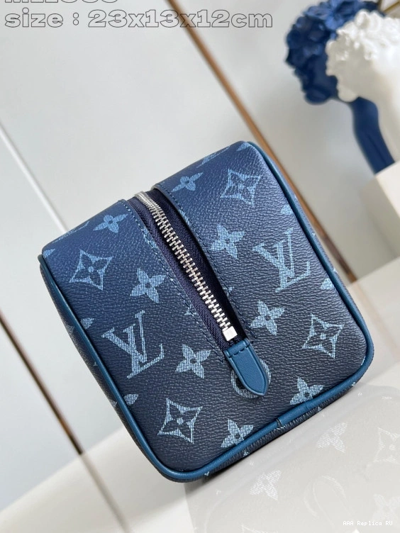 Aaa replica ru KIT LOUIS DOPP LOCKER VUITTON bag-23*13*12CM 0721